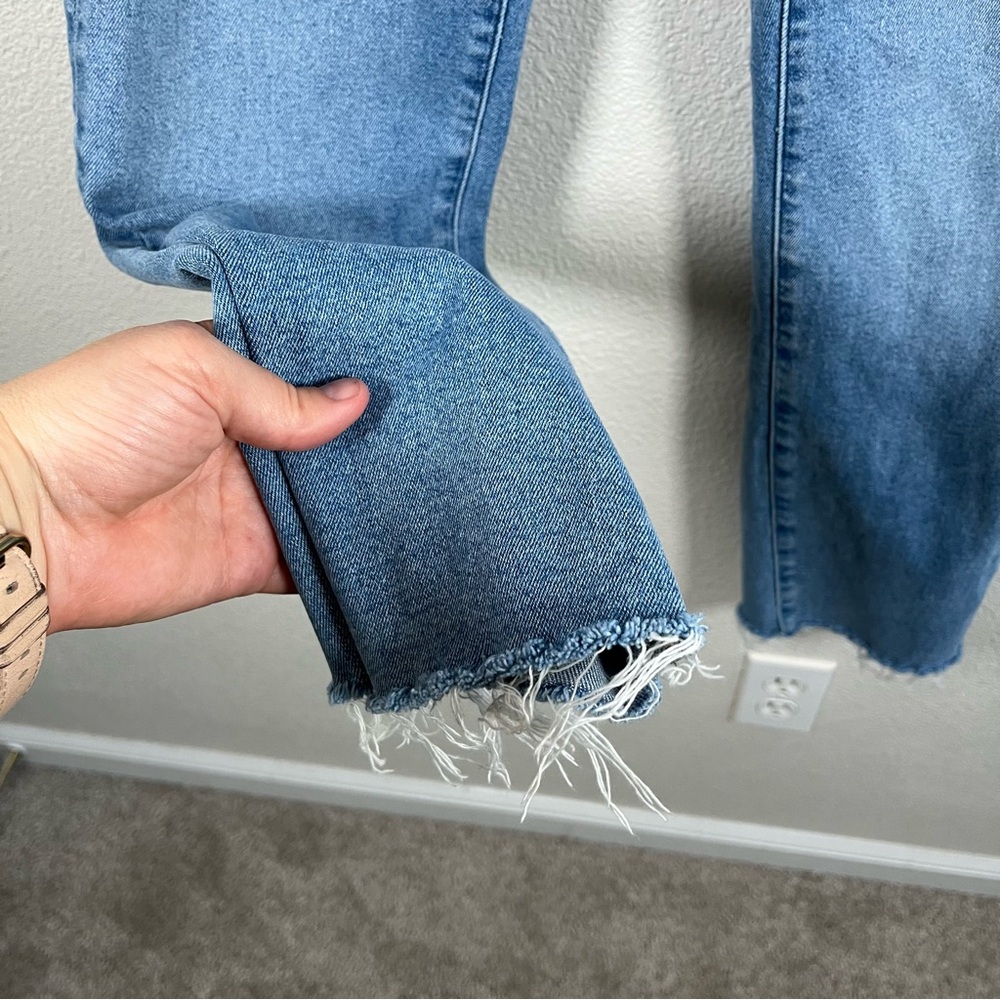 J. Crew Essential Straight-Leg Medium Wash Mid-High Rise Jeans Women’s 27 - Picture 6 of 11